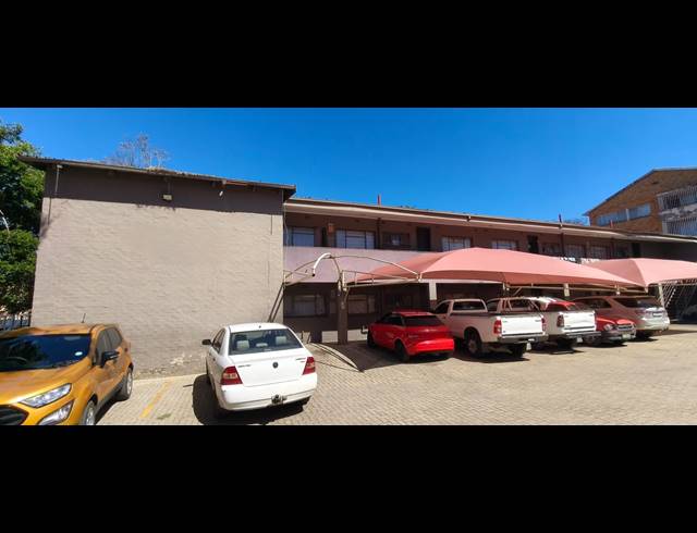 3 BEDROOM APARTMENT FOR SALE IN RUSTENBURG CENTRAL